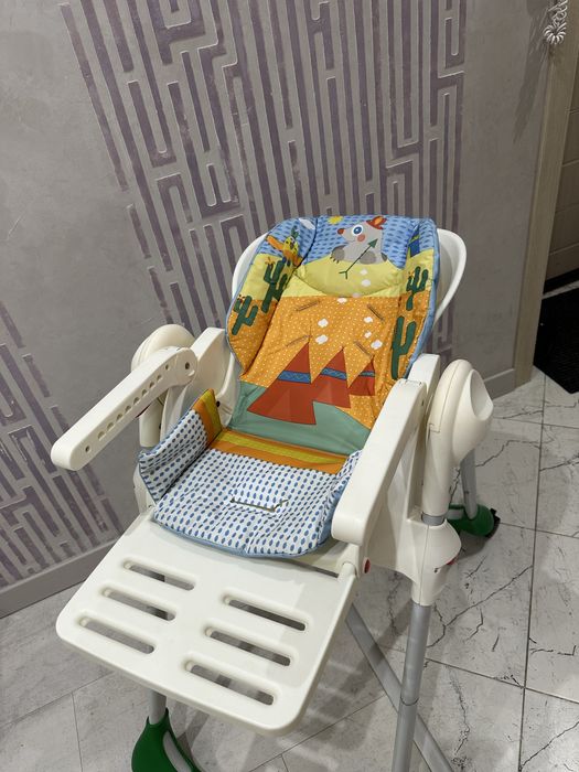 Детский стульчик для кормления