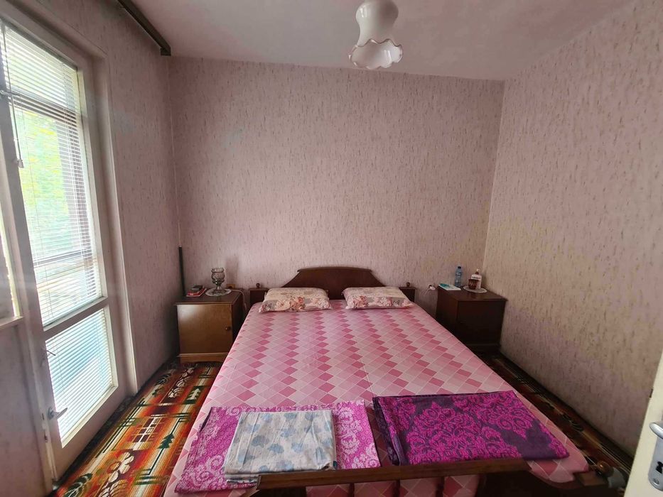 ТРИСТАЕН АПАРТАМЕНТ в центъра на град Хасково