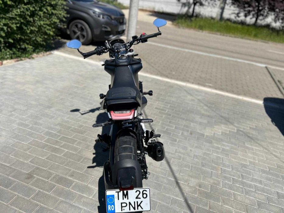 Vand Husqvarna Svartpilen 401 din 2020 , stare impecabila !