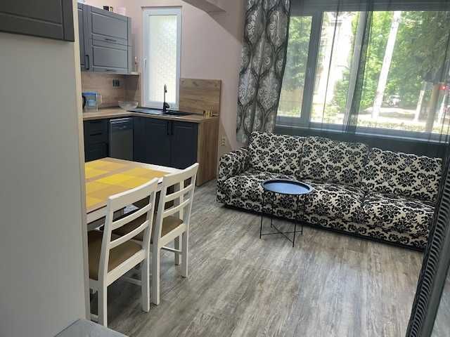 Продава се Тристаен апартамент в Варна, Червен площад - 90 кв.м за 3223 €/кв.м - Снимка #8