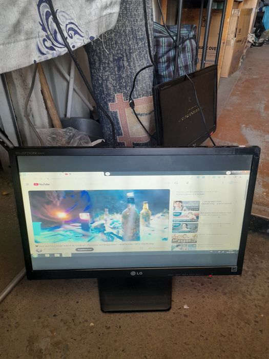 Монитор LG 22d..