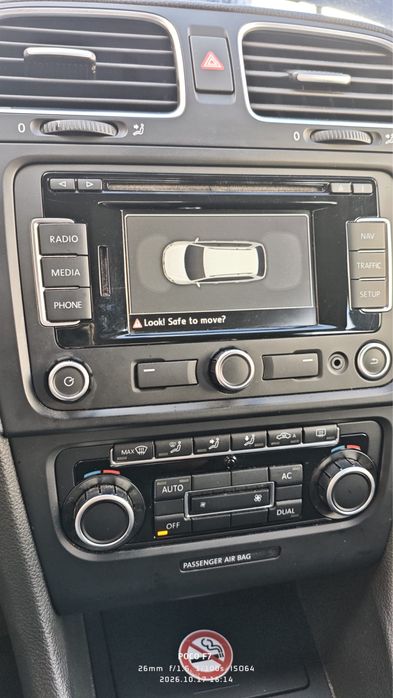 VÂND VW GOLF 6 – 1.6 TDI – 105 CP – AN 2010