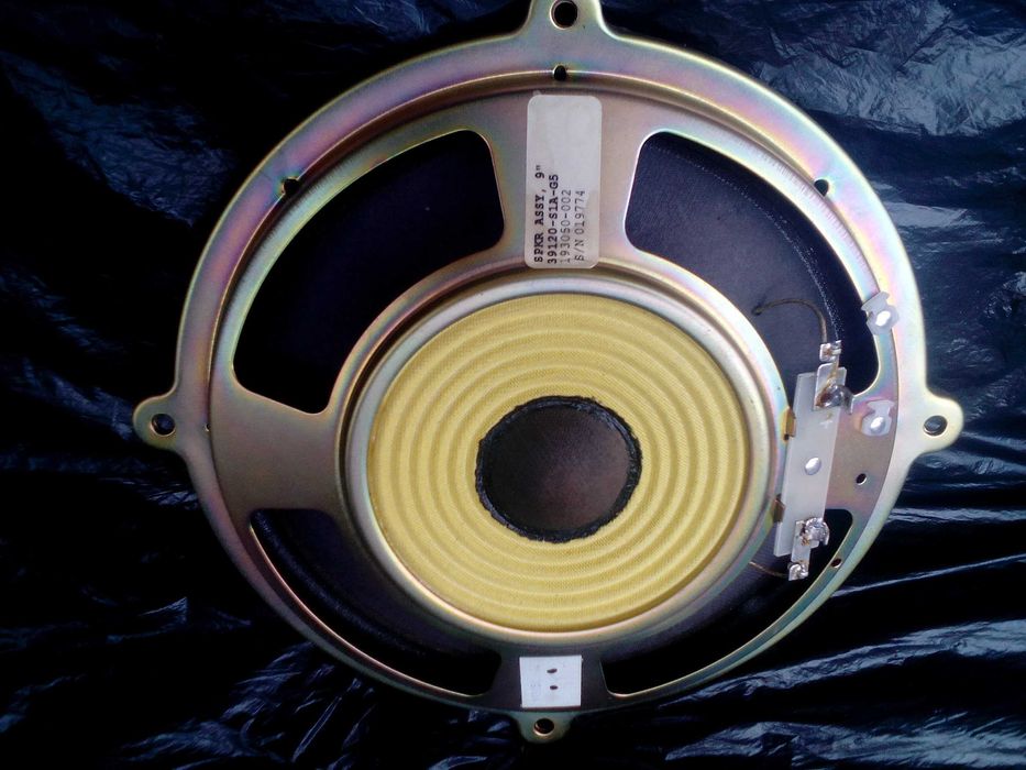 Bose субуфер стъпало и еквалайзер