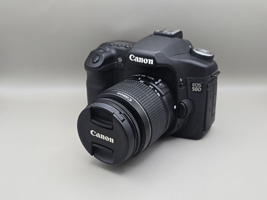 Doar 7061 cadre! Kit canon 50D+ obiectiv canon 18-55mm