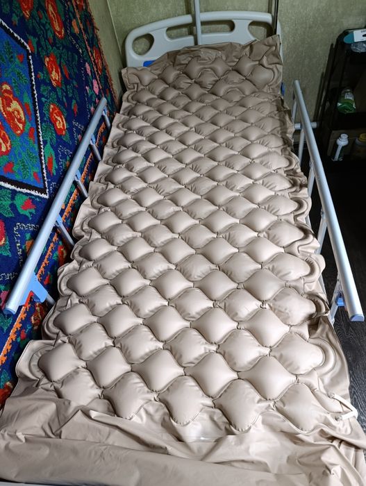 Медицинская кровать