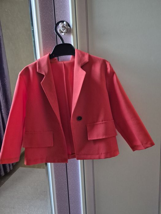 Детские платья и пиджак