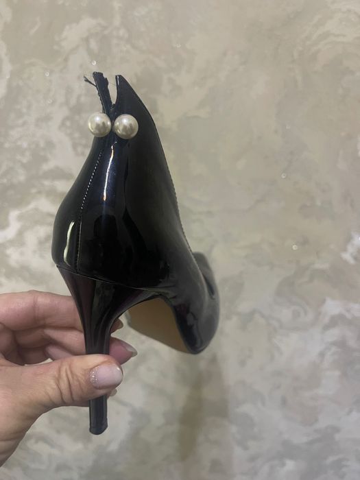 Продаются вечерние туфли!