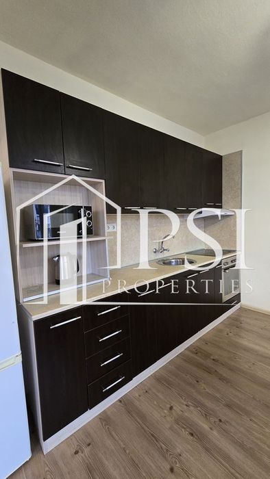 Дава се под наем Тристаен апартамент в Пловдив, Център - 100 кв.м за 510 € - Снимка #4