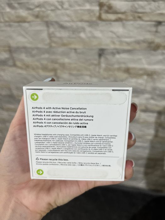 Apple AirPods 4th gen cu anulare sunet , noi sigilate