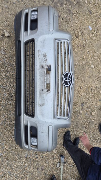 Предна броня за Тойота Авенсис Т25 2002- 2006г