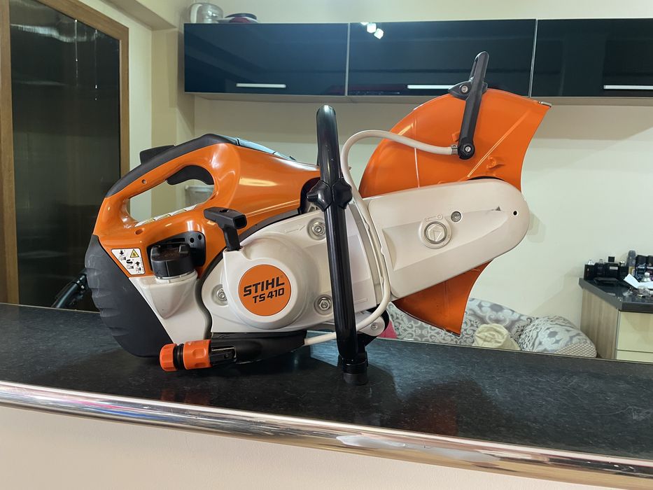 Se vine drujba  pentru taiat fier , beton , piatra marca STIHL  TS 410, noua