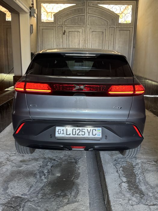 Srochnoo! Elektromobil Xpeng g3 520i Byd  Yuan up honqi e2 lani orniga