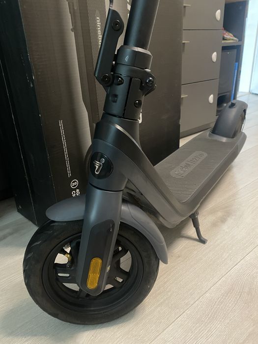 Електрически скутер - тротинетка SEGWAY KICKSCOOTER E2 E PRO ДО 25 КМ/Ч, ПРОБЕГ ДО 40 КМ