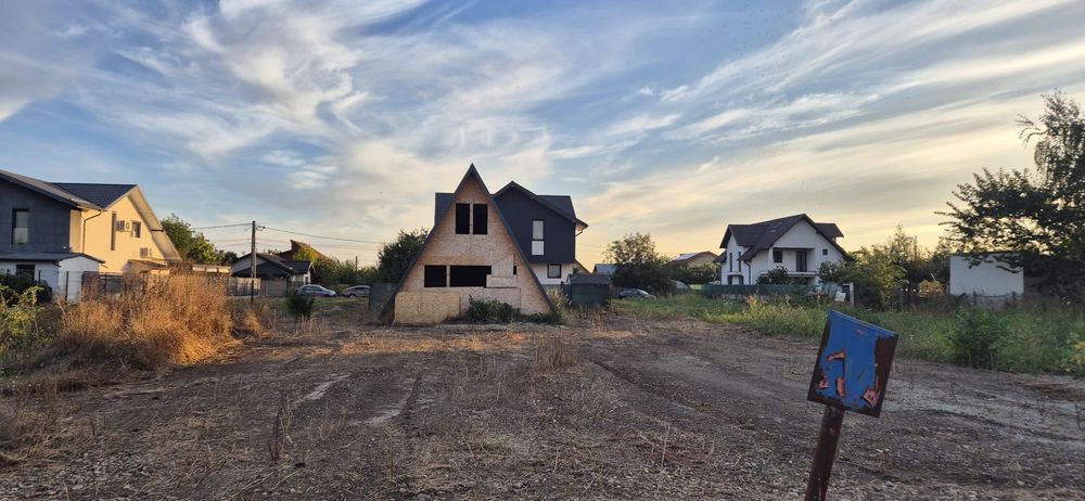 Vand teren 500mp si cabana A-frame in Dragomisesti Deal