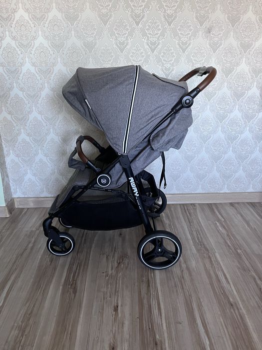 Коляска Mstar Babycare