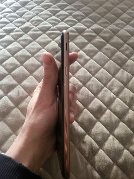 Продам Samsung j4+