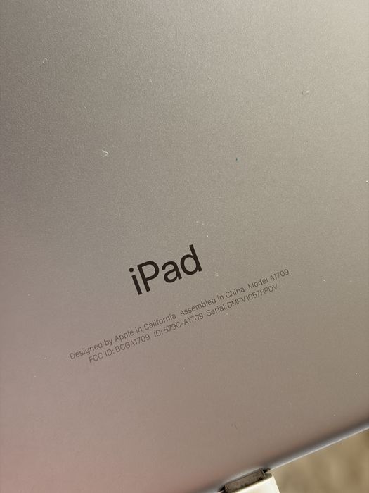 iPad Pro 2 10.5 512GB работи със счупен екран на части