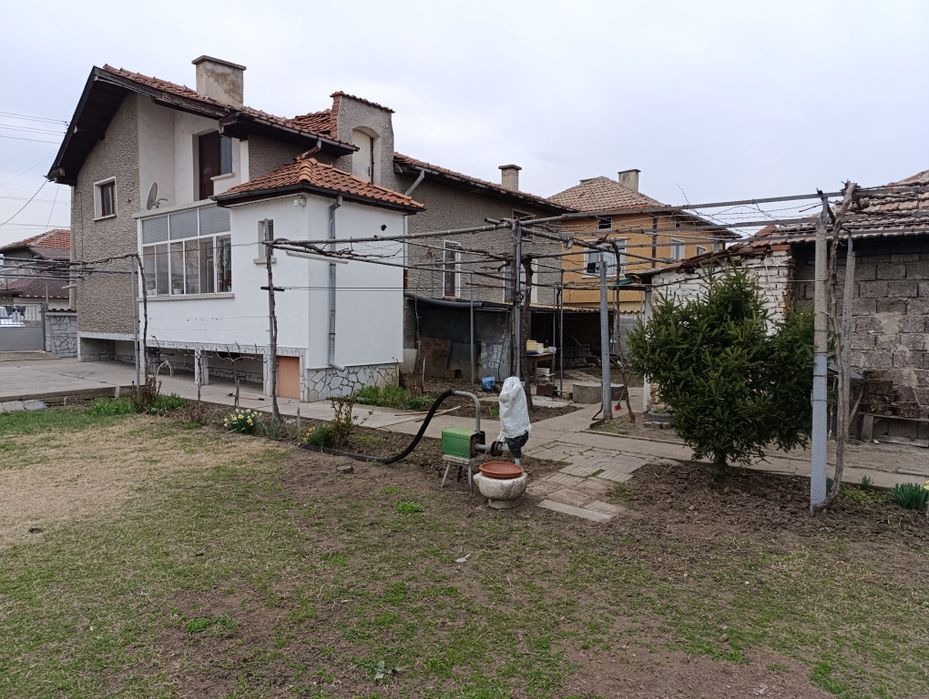 Продава се Къща в Пловдив, Гагарин - 131 кв.м за 1291 €/кв.м - Снимка #1