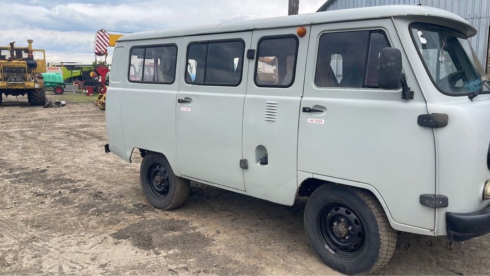 Продам уаз буханка 2206