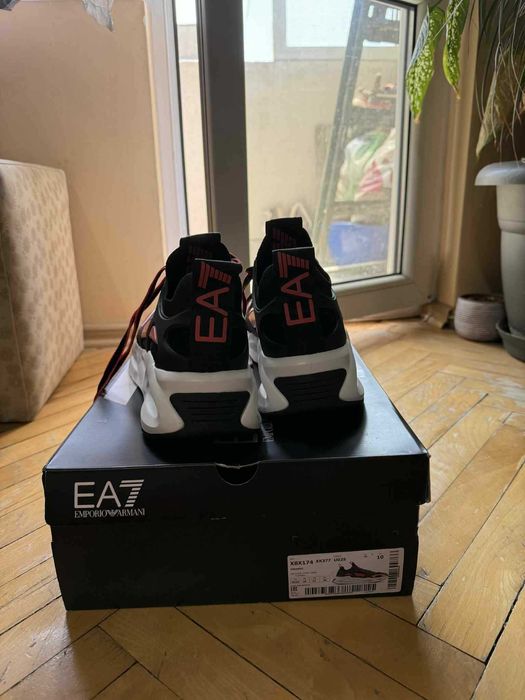 Черно/червени  сникърси EA7 Emporio Armani