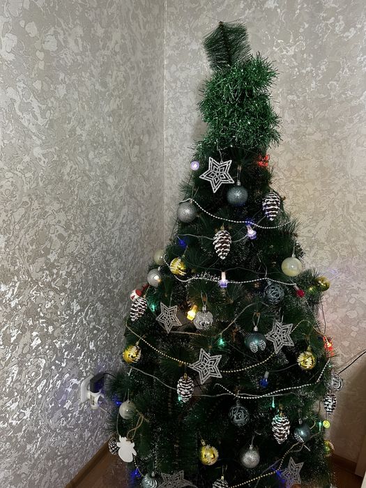 Продам искусственную ёлку