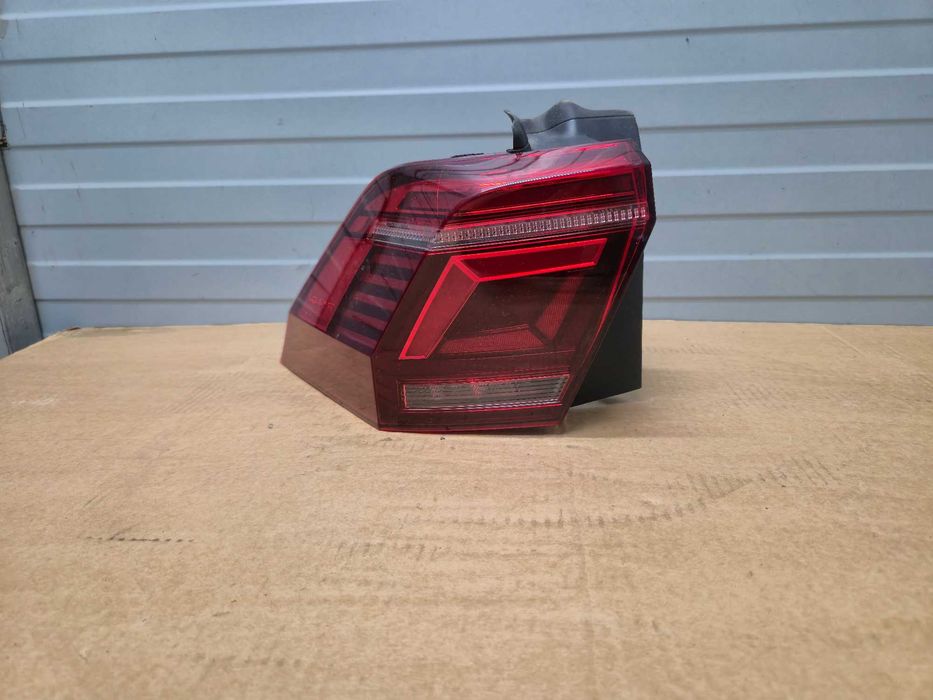 Stop stanga Vw Tiguan 2 Facelift Full Led Iq Light An 2020 - 2024 cod 5NA945207J