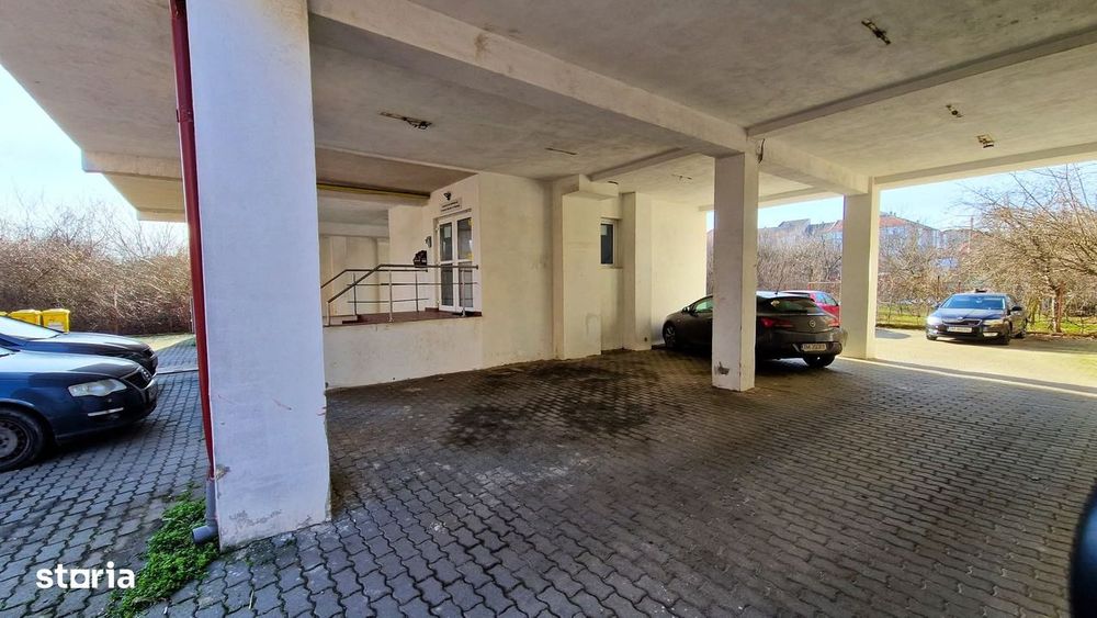 Apartament 3 camere, balcon, garaj, în Steaua