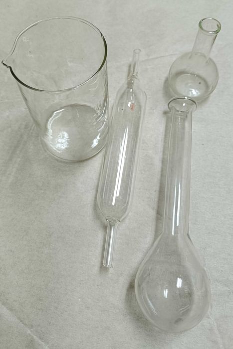 Продам химическую посуду