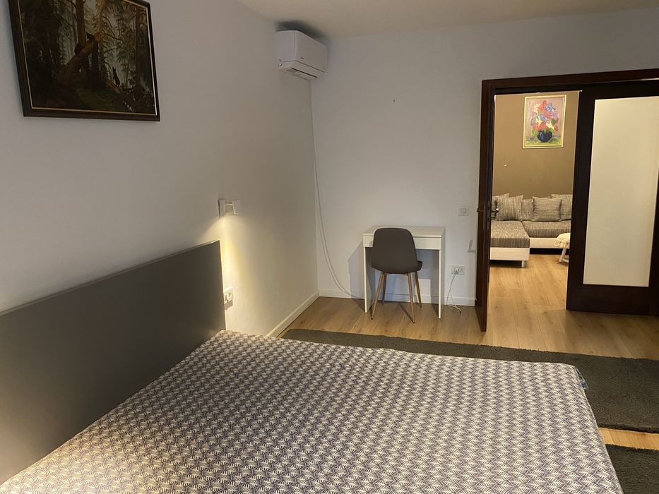 Inchiriez apartament