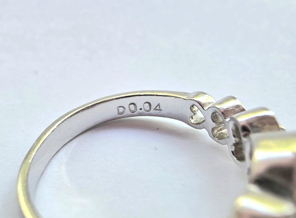 Inel cu Safir natural si diamante naturale