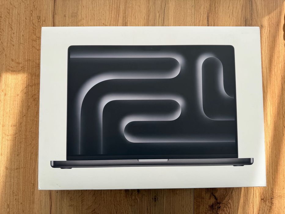 ЧИСТО НОВ MacBook Pro 16" M4 MAX 16-CPU, 40-GPU, 64GB RAM, 1TB SSD