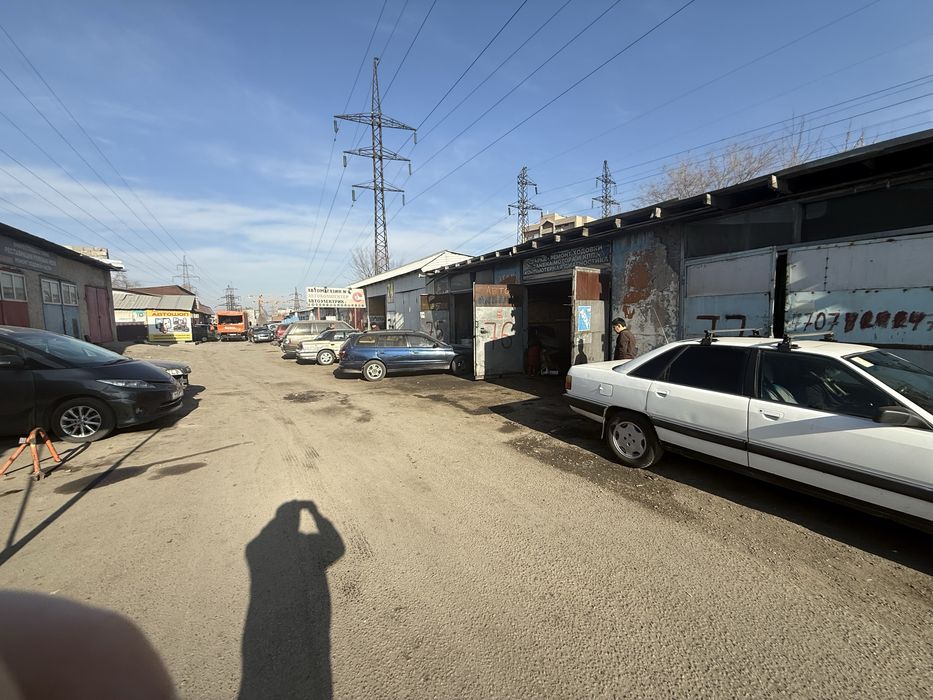 Сдам Бокс с подьемником