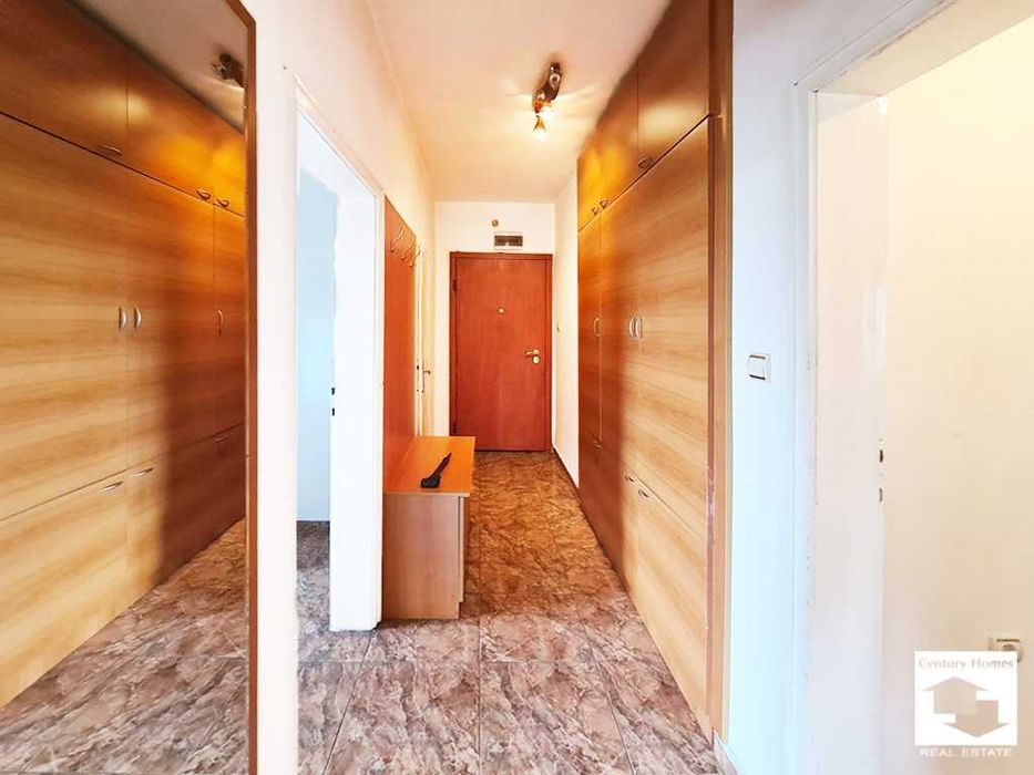 Продава се Четиристаен апартамент в Велико Търново, Център - 104 кв.м за 1616 €/кв.м - Снимка #13