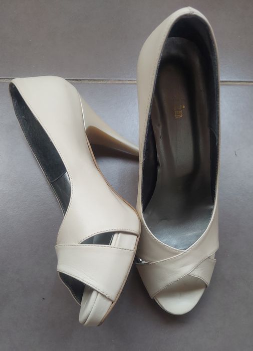 Pantofi din piele nr 37