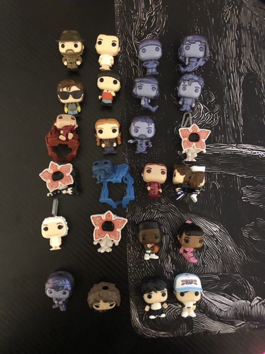 Toata colectia kinder joy x stranger things