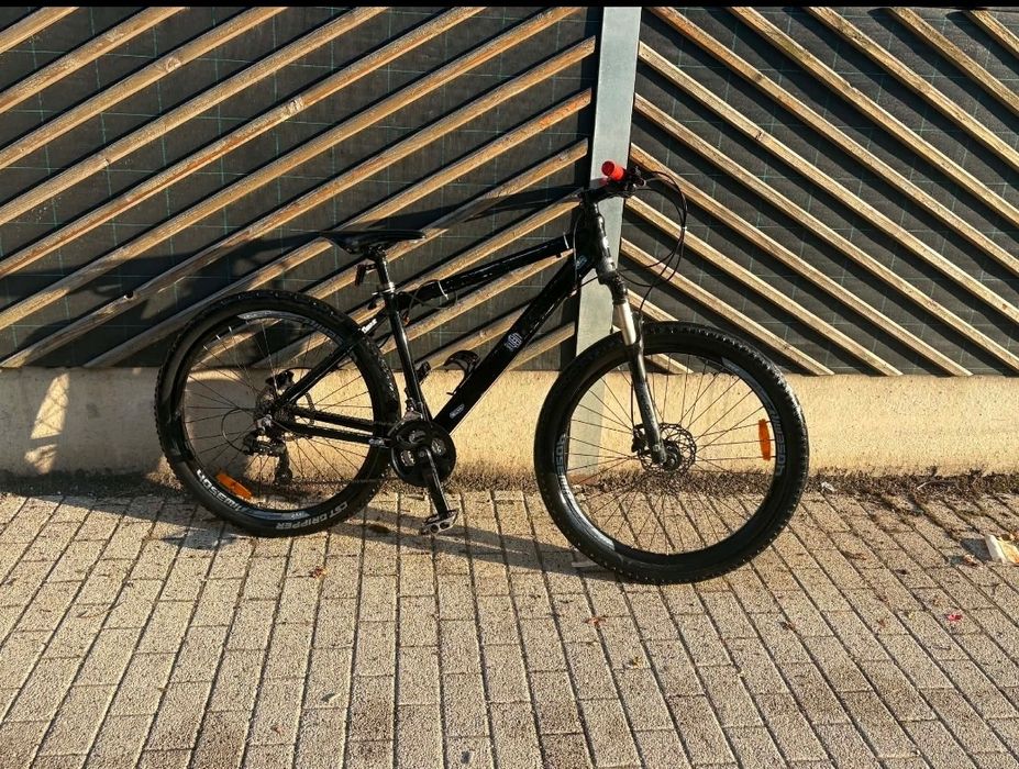Vând bicicletă pe 27,5 full-shimano pret 850 lei