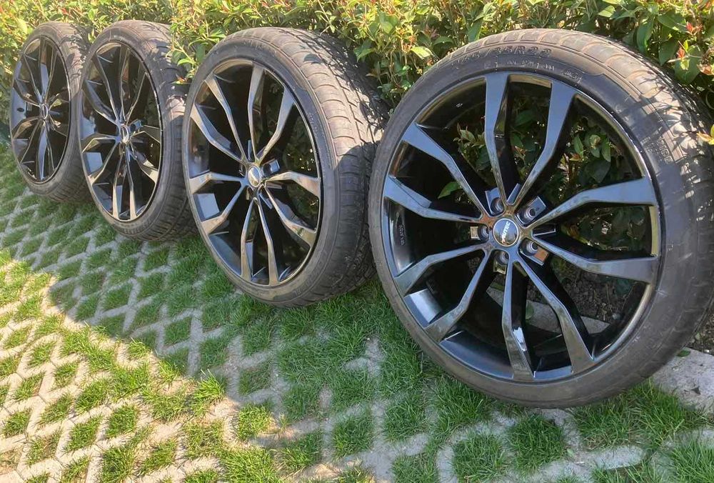 Джанти AUTEC Uteca с гуми 265 35 R22