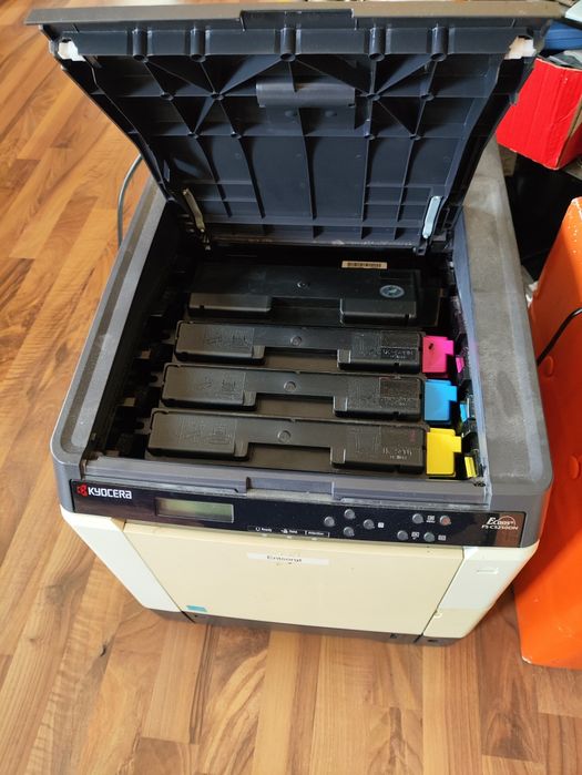 Принтер,цветен принтер