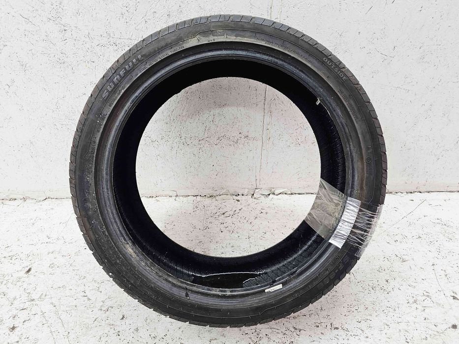 Anvelopa M+S Volkswagen Golf 5 (1K1) [Fabr 2004-2008] 235 / 40 / R19