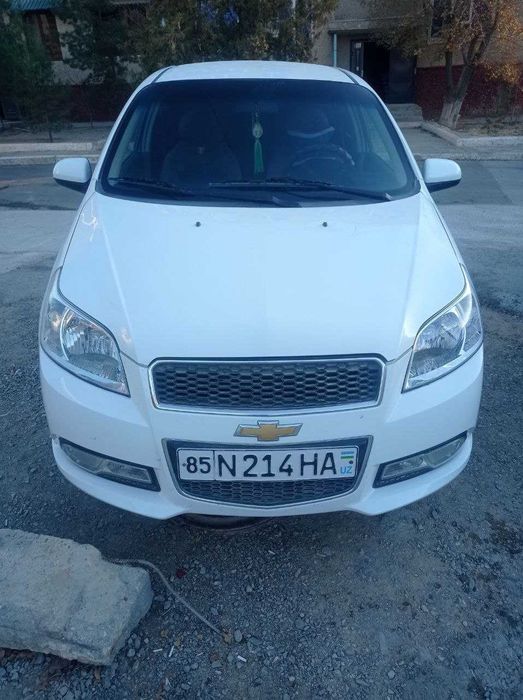 Сотилади Нексия 3  холати яхши . нархини келишамиз яна