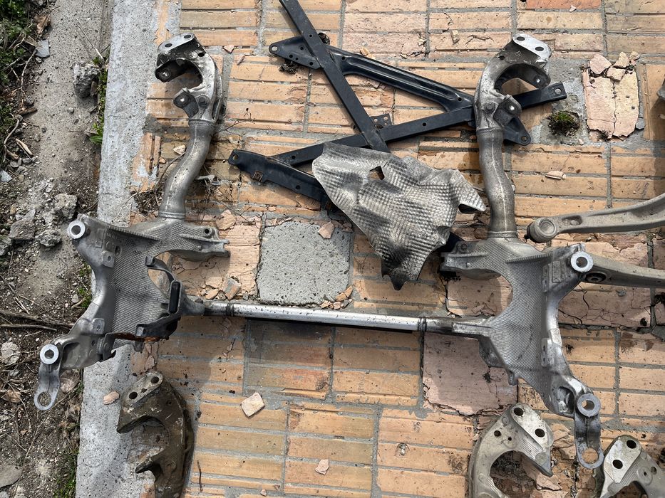 Jug / Cadru motor / Punte fata Audi A4 B8 B8.5 A5 8T Q5 8R