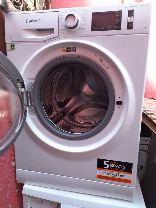 Mașină de spălat și congelator