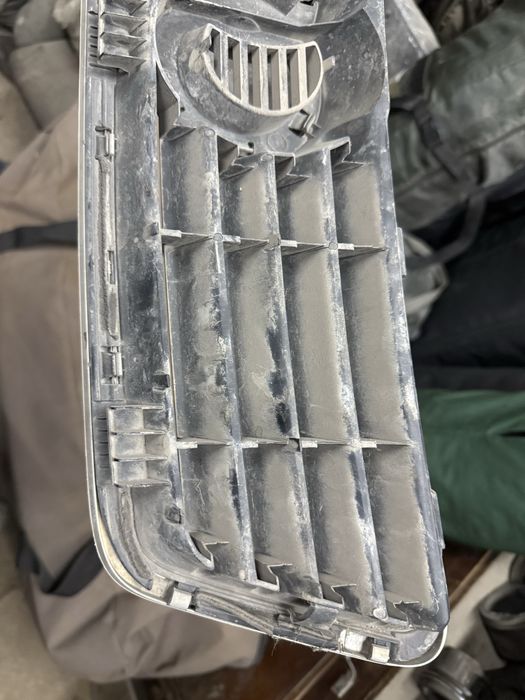 Решетка радиатора audi a6c5