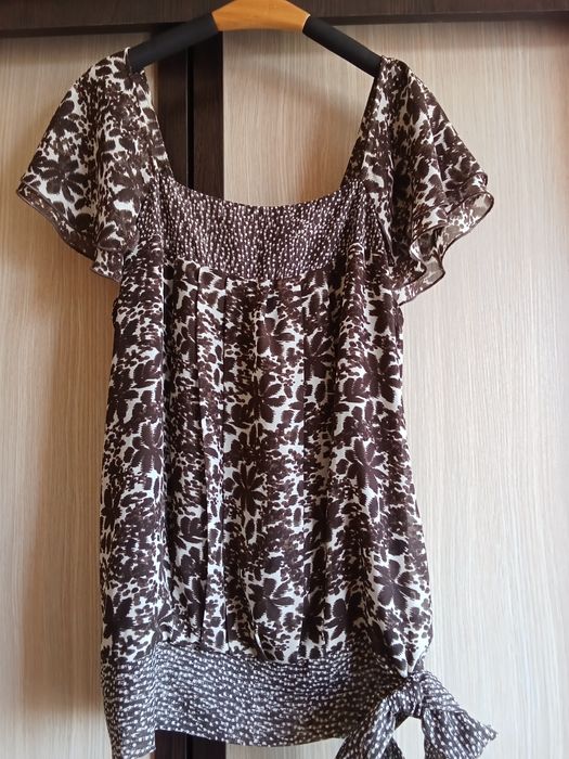 Костюм, блузка и юбка