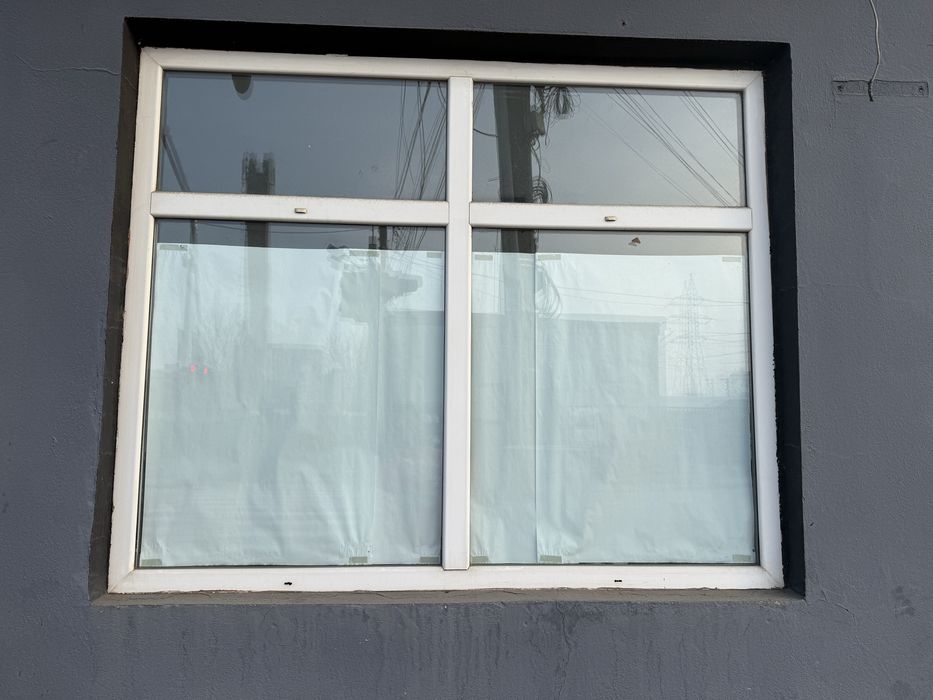 Usa+geamuri pentru magazin