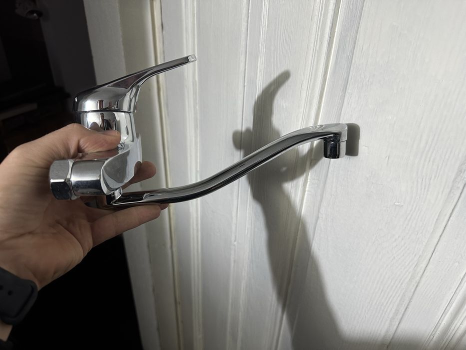 Кухненски стенен смесител Vidima