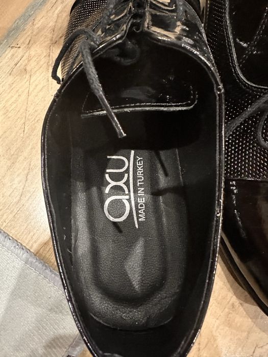 Нови обувки официални.