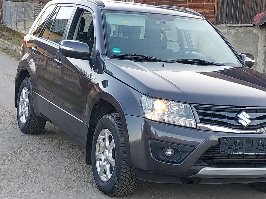 Suzuki grand vitara Diesel  1900cm Diesel  Edition Limited  .