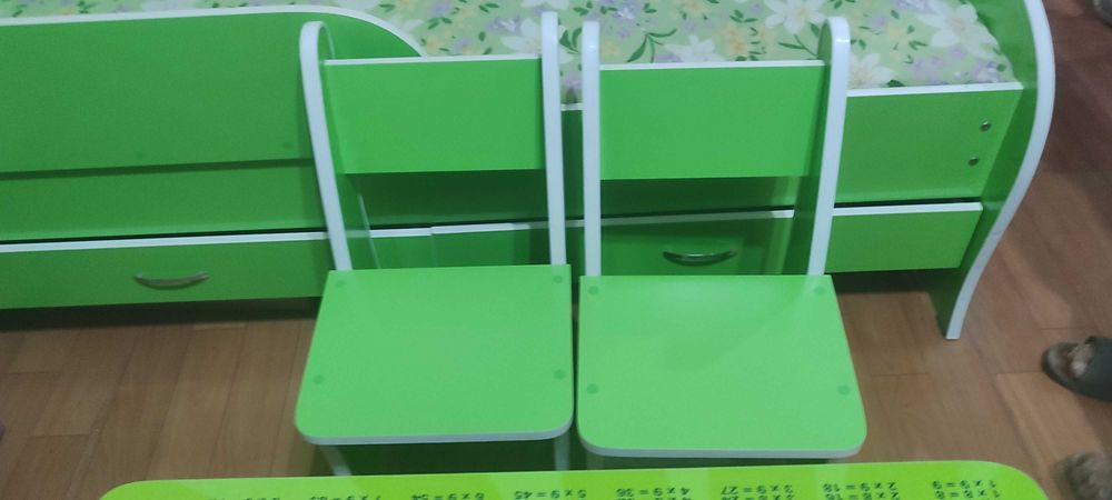 Срочно продам комплект детской мебели