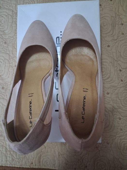 Pantofi de dama.